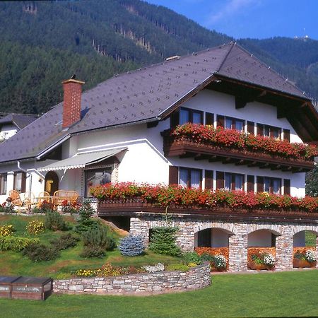 ホテル Gastehaus Trattner マウテルンドルフ エクステリア 写真
