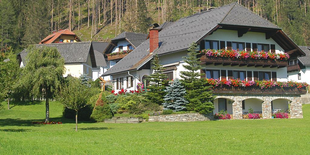 ホテル Gastehaus Trattner マウテルンドルフ エクステリア 写真