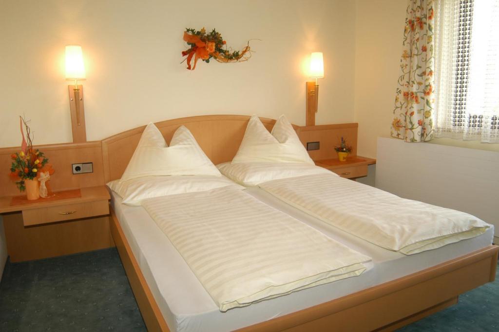 ホテル Gastehaus Trattner マウテルンドルフ 部屋 写真