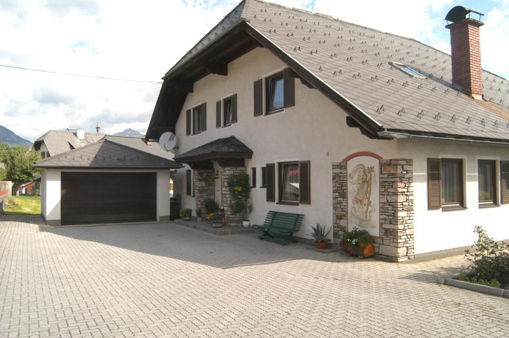 ホテル Gastehaus Trattner マウテルンドルフ エクステリア 写真